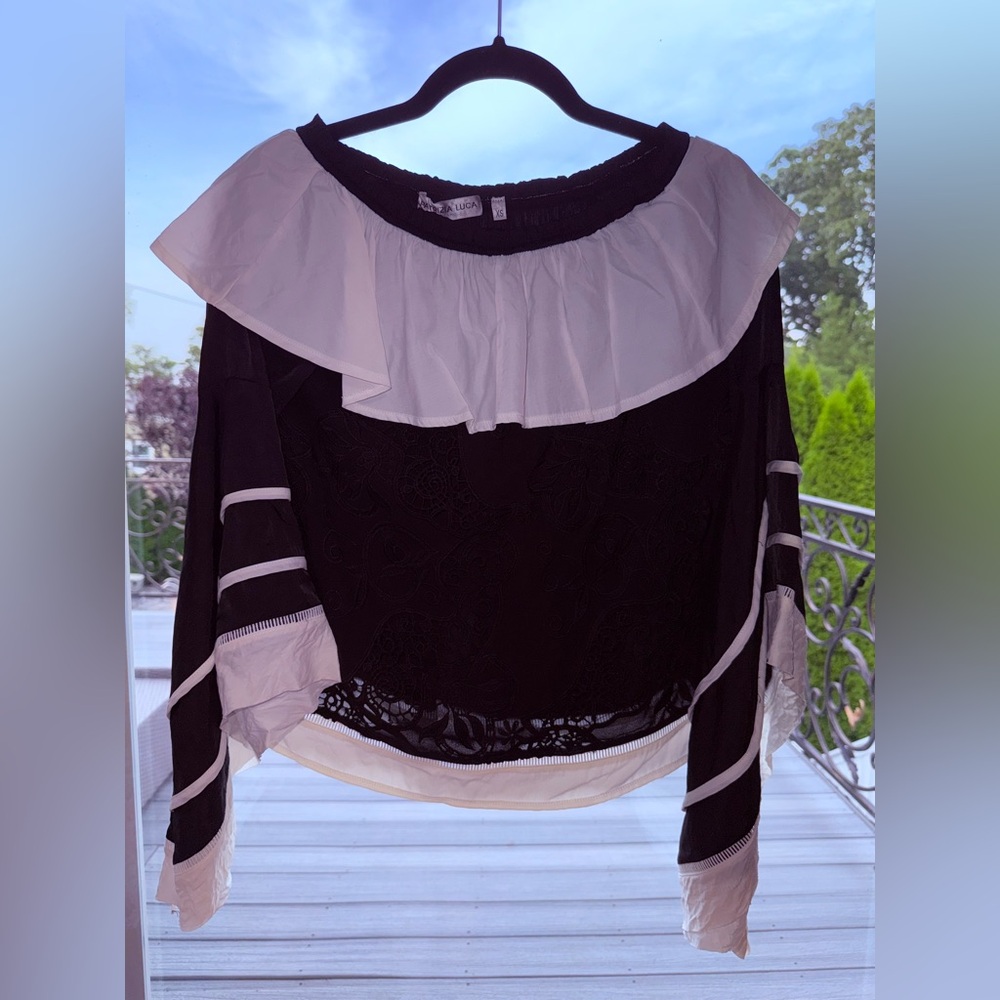 Patrizia Luca Bell Sleeve Embroidered Top – XS